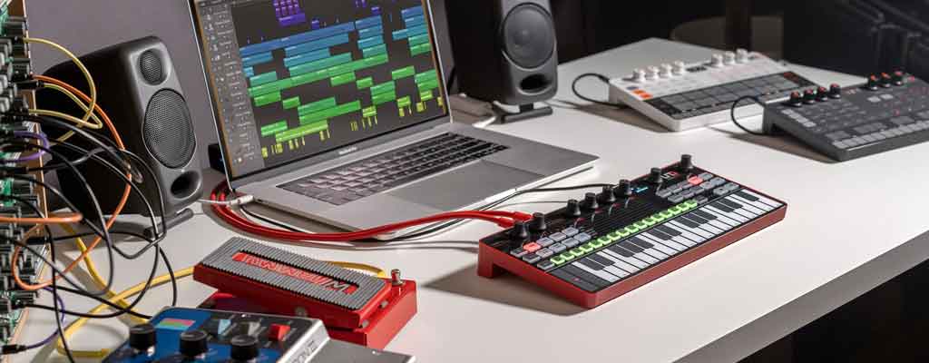 Synth IK Multimedia UNO Synth Pro | Chính hãng - Trả góp 0%