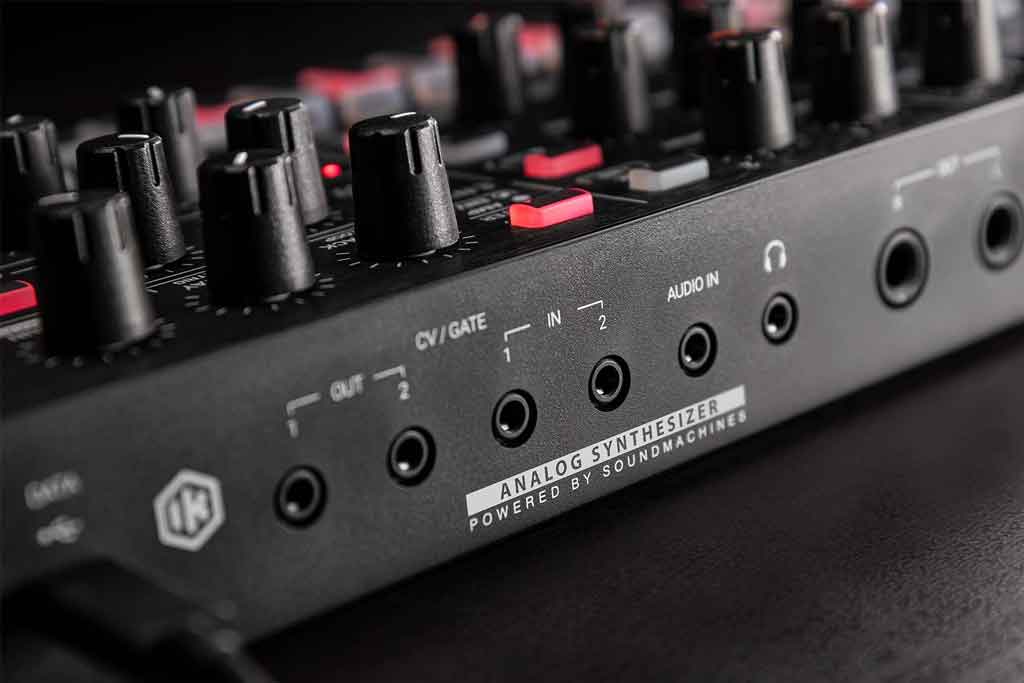 Synth IK Multimedia UNO Synth Pro X | Chính hãng - Trả góp 0%