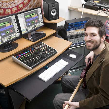 Loa kiểm âm Behringer Truth 4.5-inch | Chính hãng - Trả góp 0%