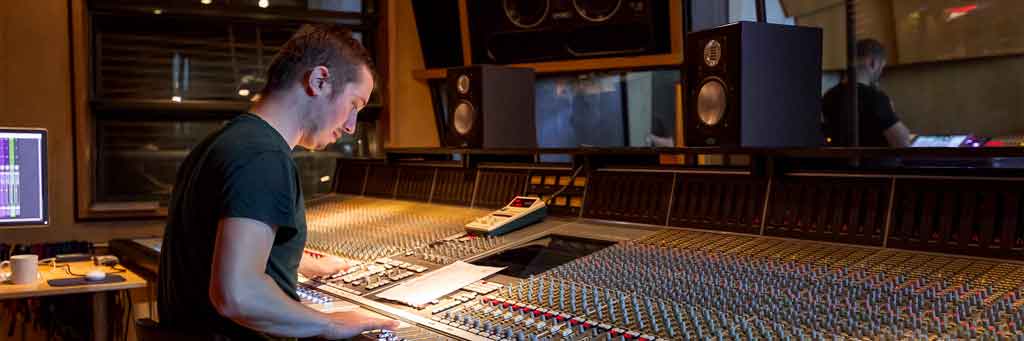 Micro Thu âm Lewitt LCT 940 Tube | Chính hãng - Trả góp 0%