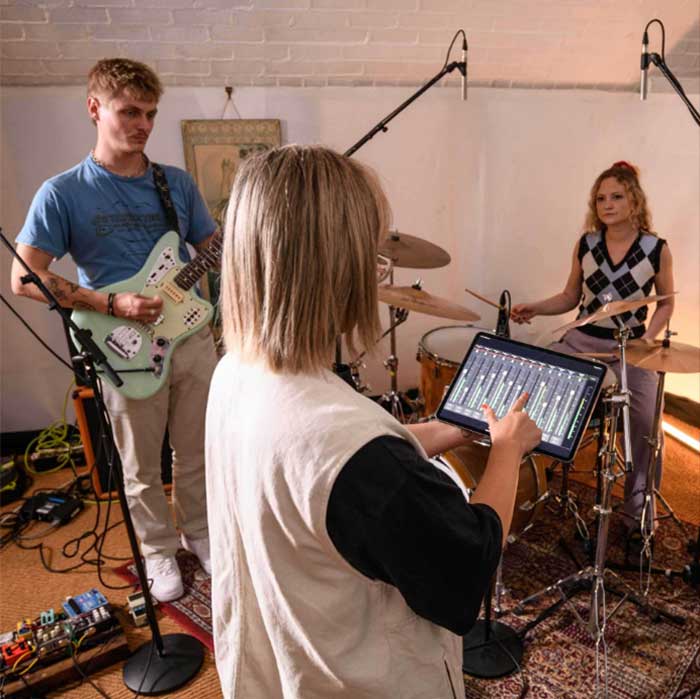 Sound Card Focusrite Scarlett 18i20 GEN 4th - Chính hãng