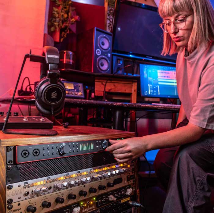 Sound Card Focusrite Scarlett 18i20 GEN 4th - Chính hãng