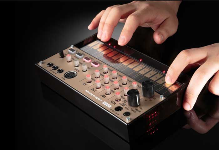 Synthesizer Analog Korg Volca Keys - Chính hãng