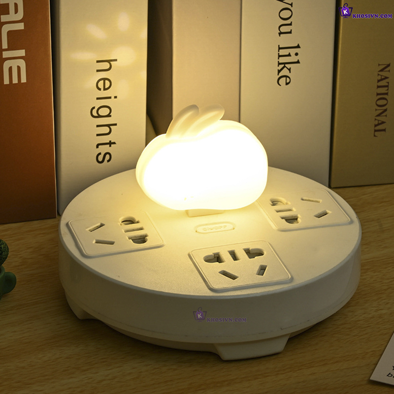 Tại Sao Bạn Nên Mua Đèn USB Đèn Ngủ Bảo Vệ Mắt Đèn LED Đọc Sách Mini Di Động Tại Khosivn?