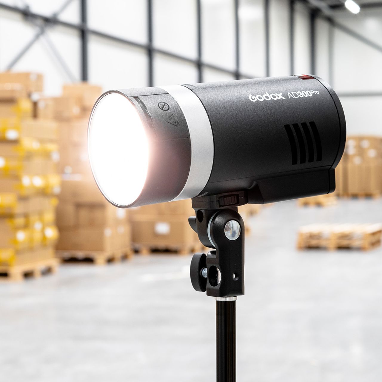 Đèn Flash ngoài trời Godox AD300Pro có tốt không