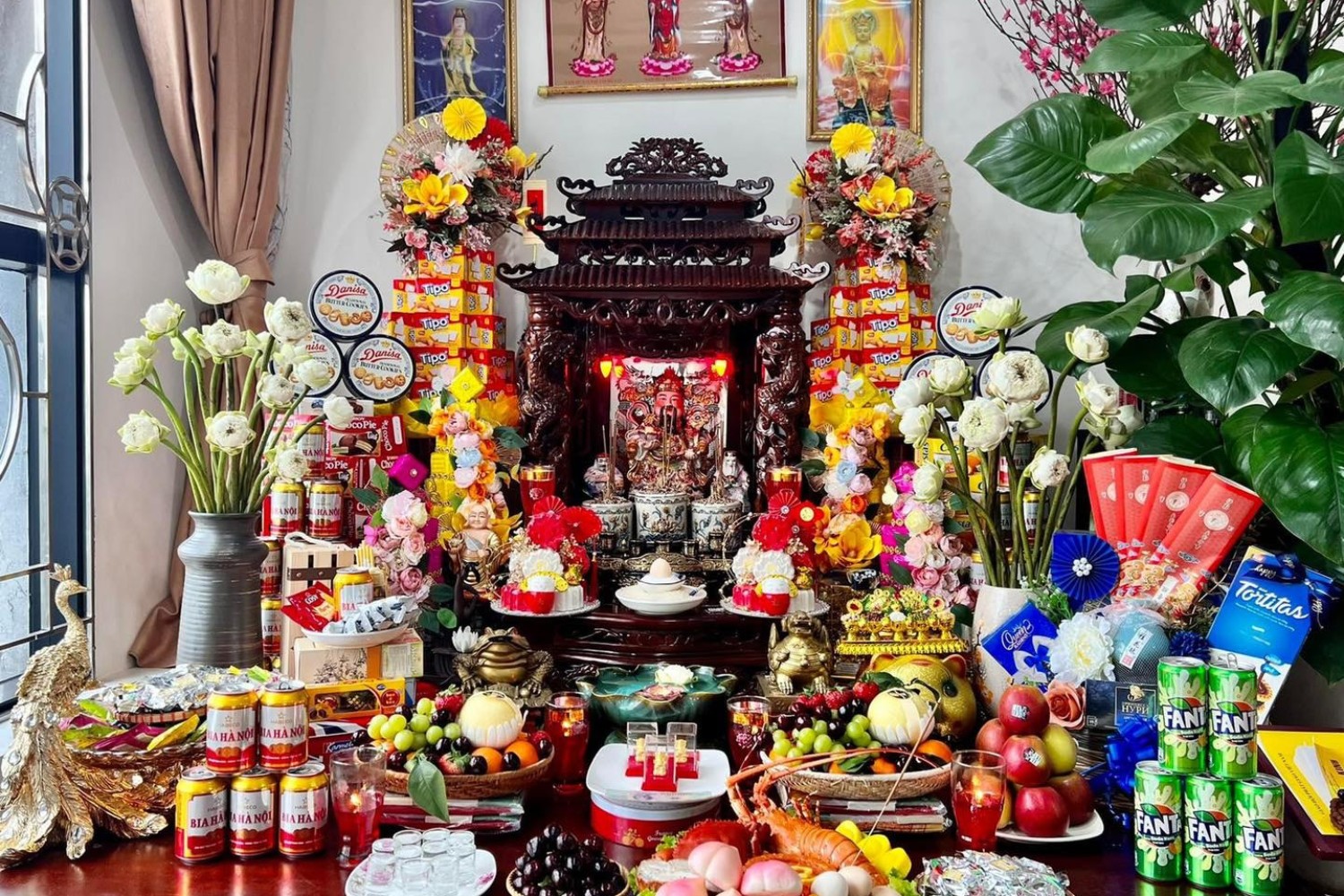 Cách sắp xếp bàn thờ Thần Tài đúng chuẩn phong thủy