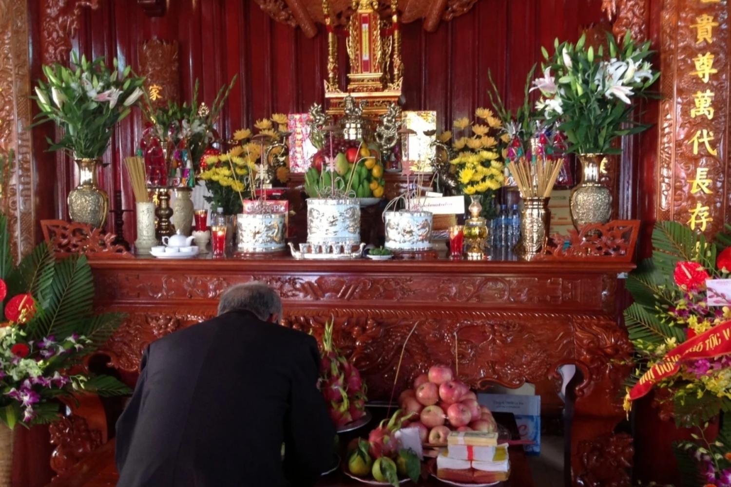 Giải đáp một số nguyên tắc chung khi bố trí phòng thờ