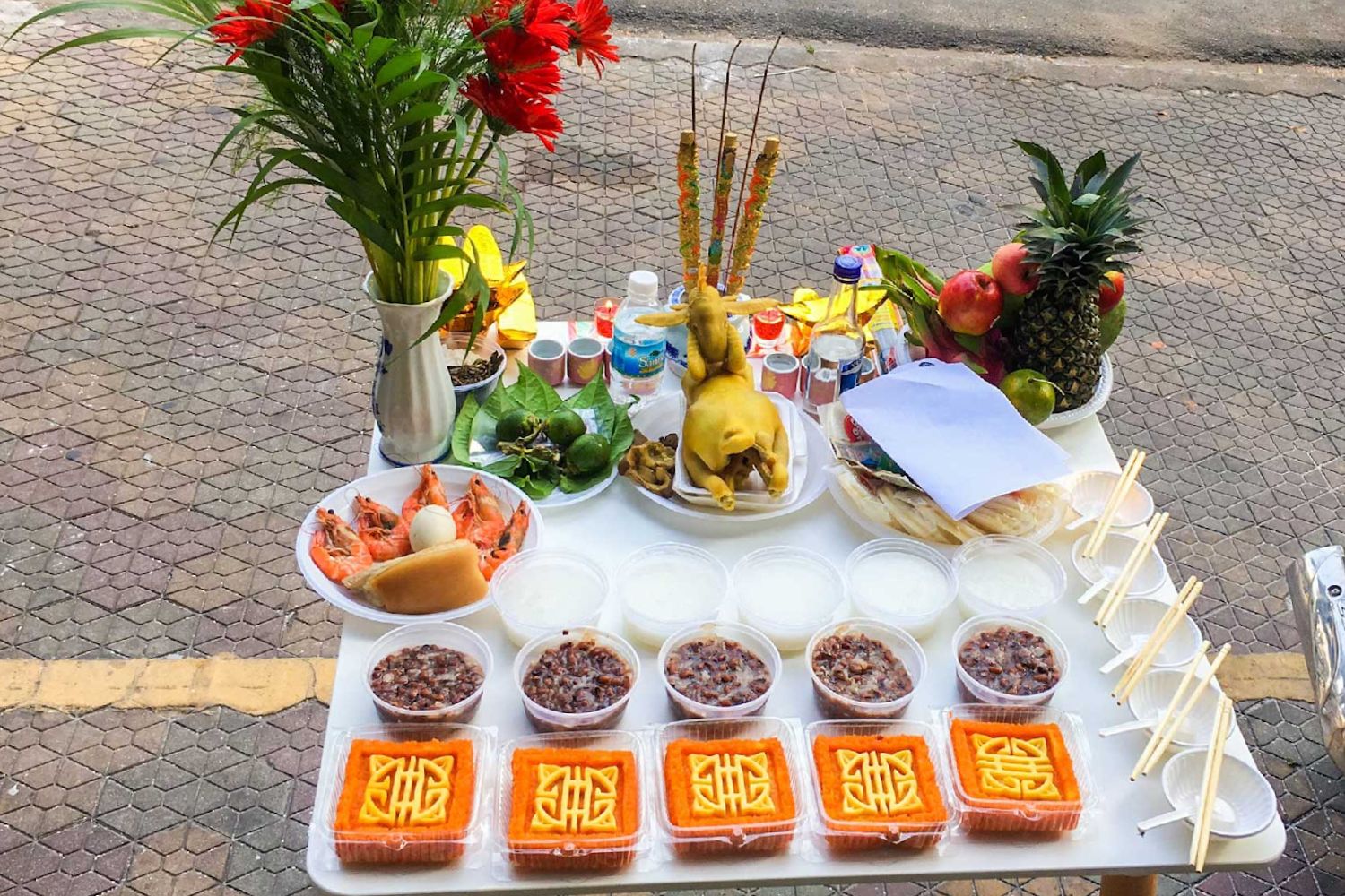 Giải đáp việc cất nóc nhà có phải cúng không