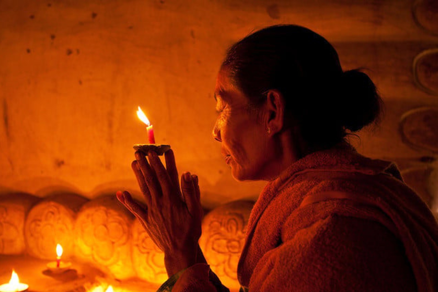 Một số lưu ý khi tụng niệm văn khấn