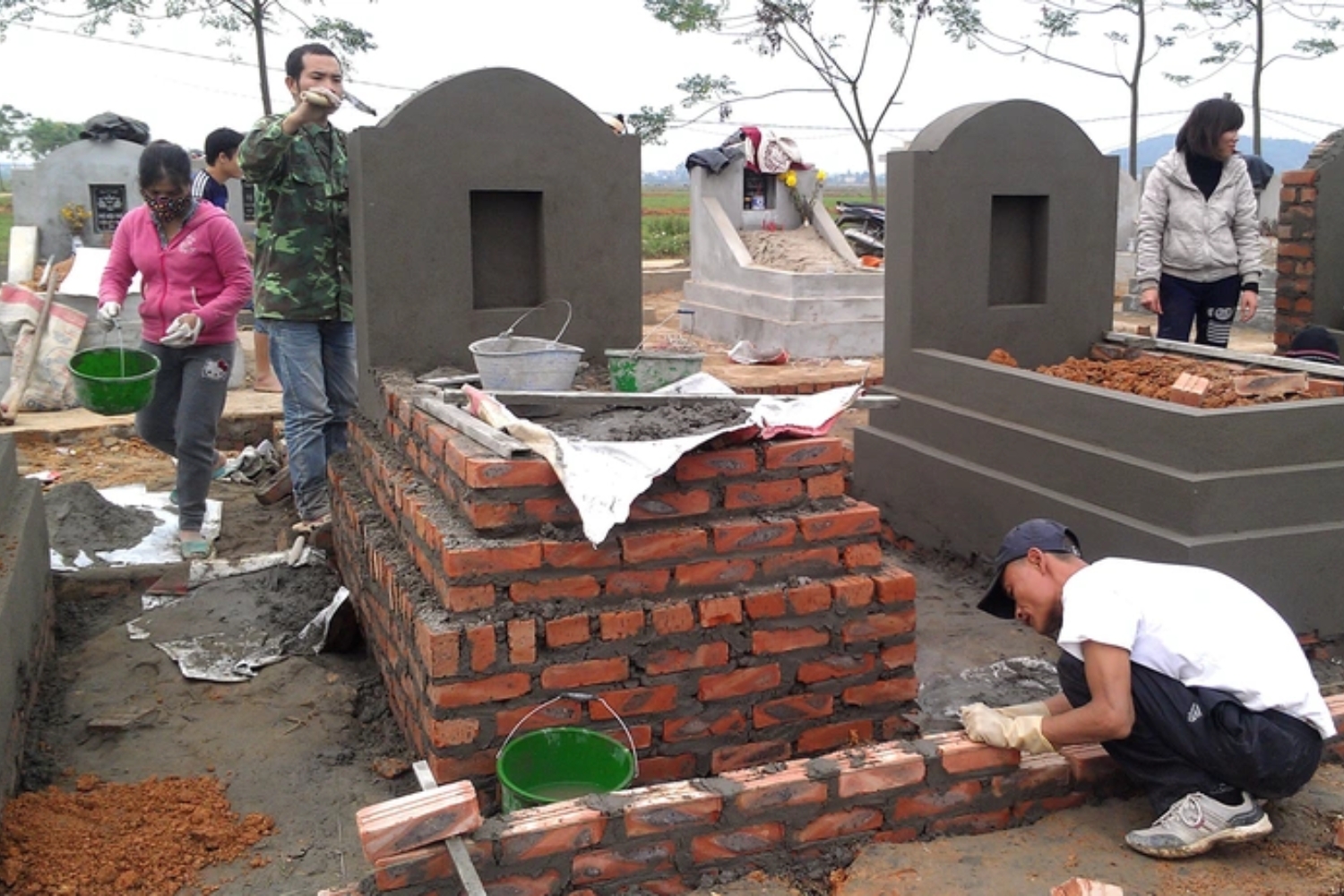 Những lưu ý quan trọng khi thực hiện an táng và cải táng