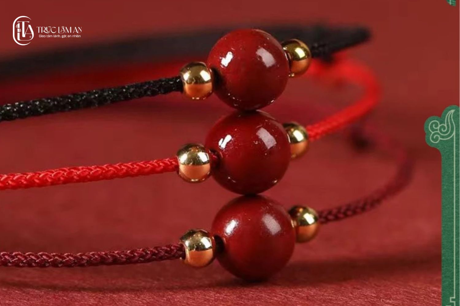 Vòng tay Chỉ Đỏ Linh Châu Chu Sa phù hợp cho cả nam và nữ, mang lại sự may mắn và bảo vệ