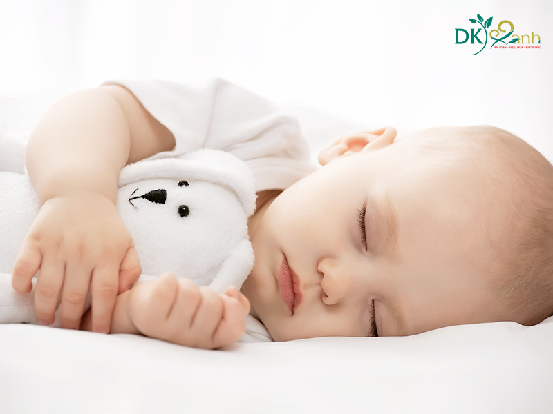 Công dụng của việc massage cho trẻ sơ sinh