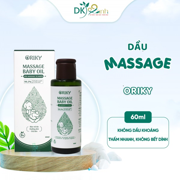 Sử dụng dầu massage dưỡng ẩm toàn thân cho trẻ sơ sinh