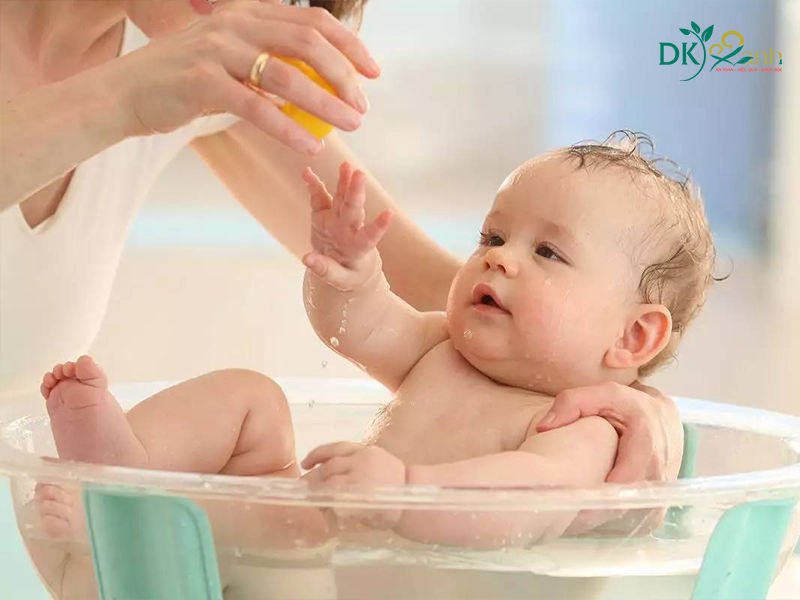 Tại sao việc lựa chọn đúng sữa tắm cho bé lại cực kỳ quan trọng