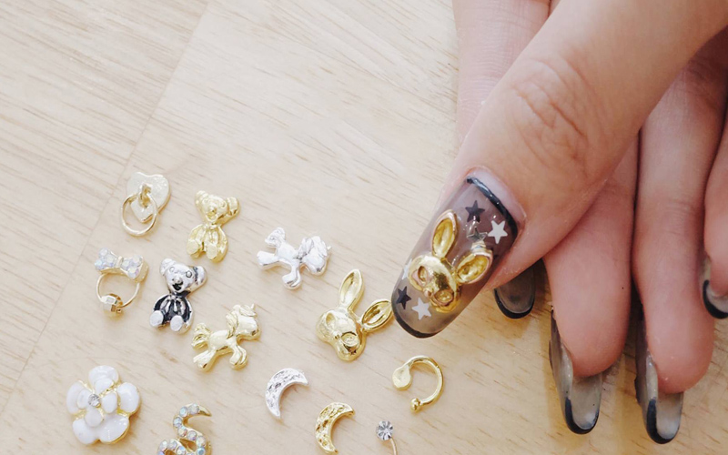 Top 10 Mẫu Charm Đính Móng Hot Nhất 2024 Không Thể Bỏ Qua