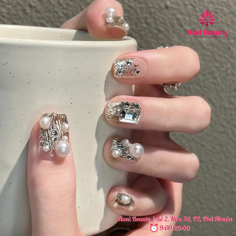 Nâng Tầm Phong Cách Với Các Loại Dụng Cụ Trang Trí Nail Hàng Đầu