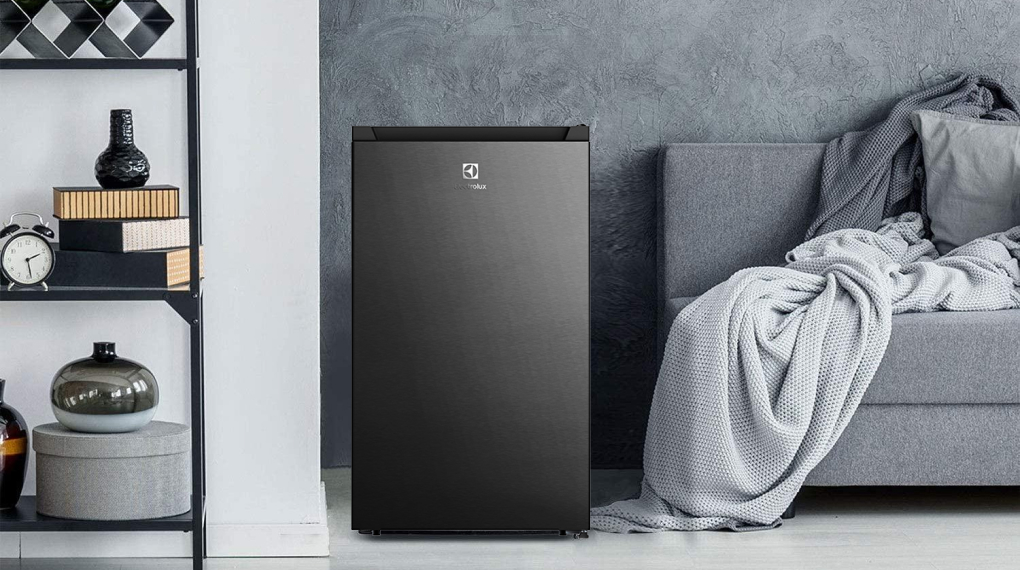 Tủ Lạnh Electrolux 94 Lít EUM0930BD-VN có kiểu dáng và màu sắc sang trọng, đẹp mắt