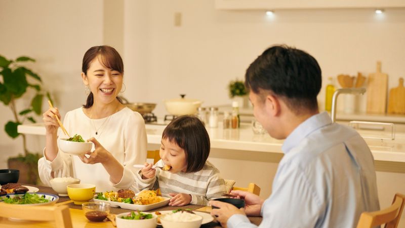 bua com gia dinh am ap ngay phu nu viet nam 20 10