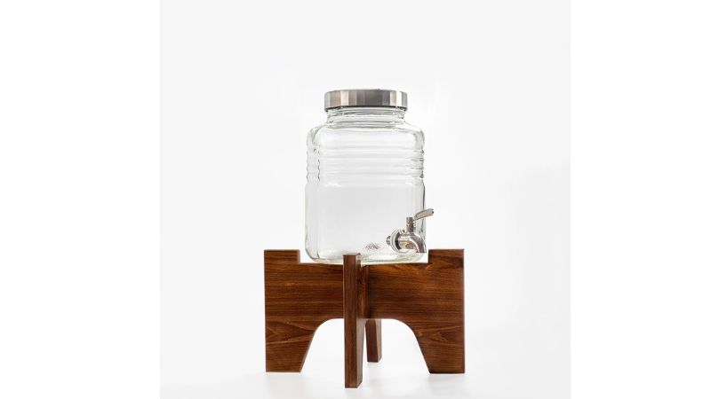 lo thuy tinh co voi dung nuoc trai cay tra hoa qua va nuoc detox