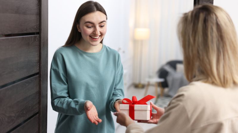 qua tang tan gia nha moi y nghia sang trong