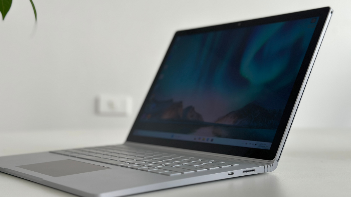 surface book 2 i7 16gb 512gb