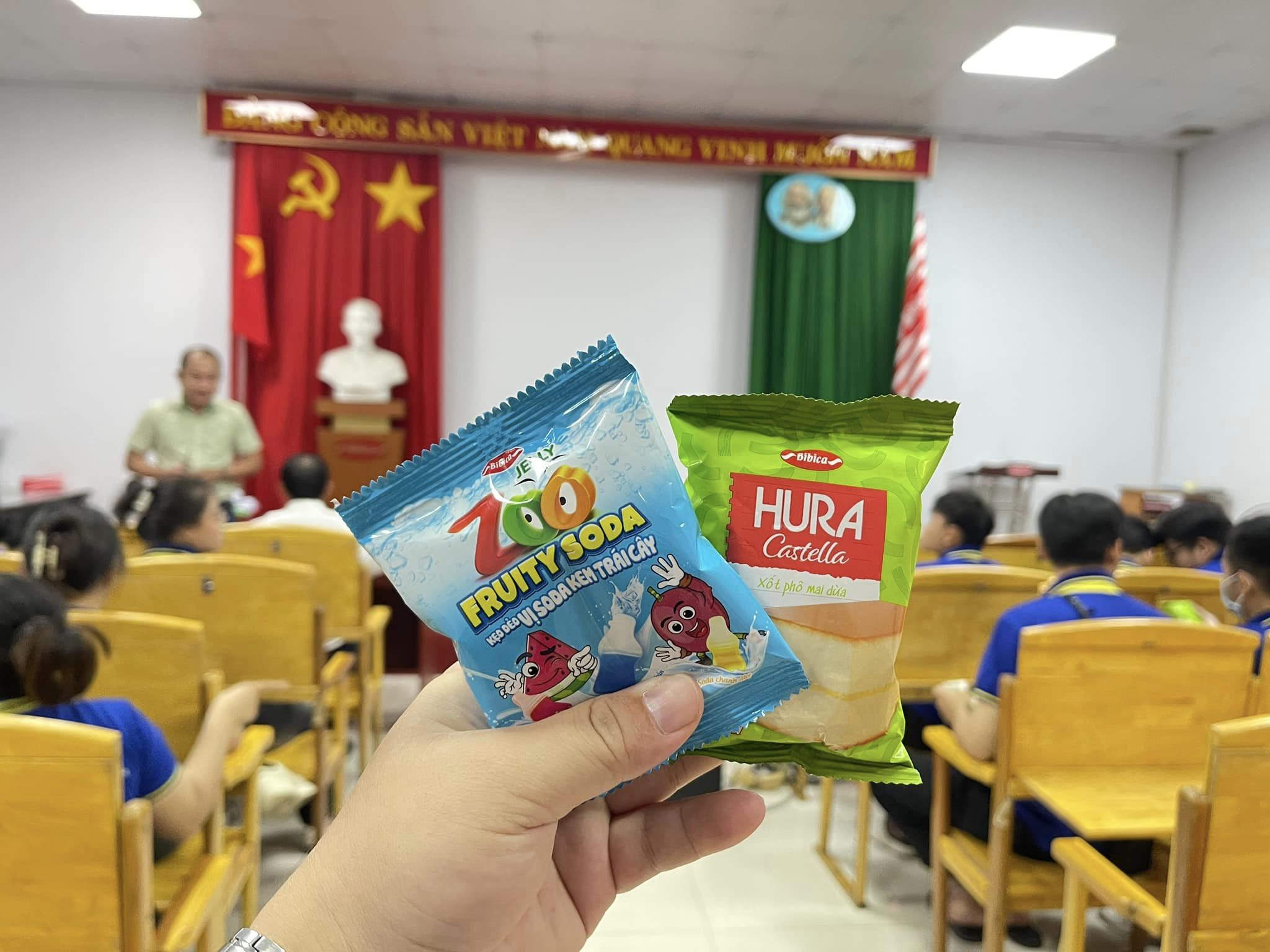 Khám Phá Thế Giới Bánh Kẹo Cùng Bibica Biên Hòa và Sinh Viên Đại học Lạc Hồng