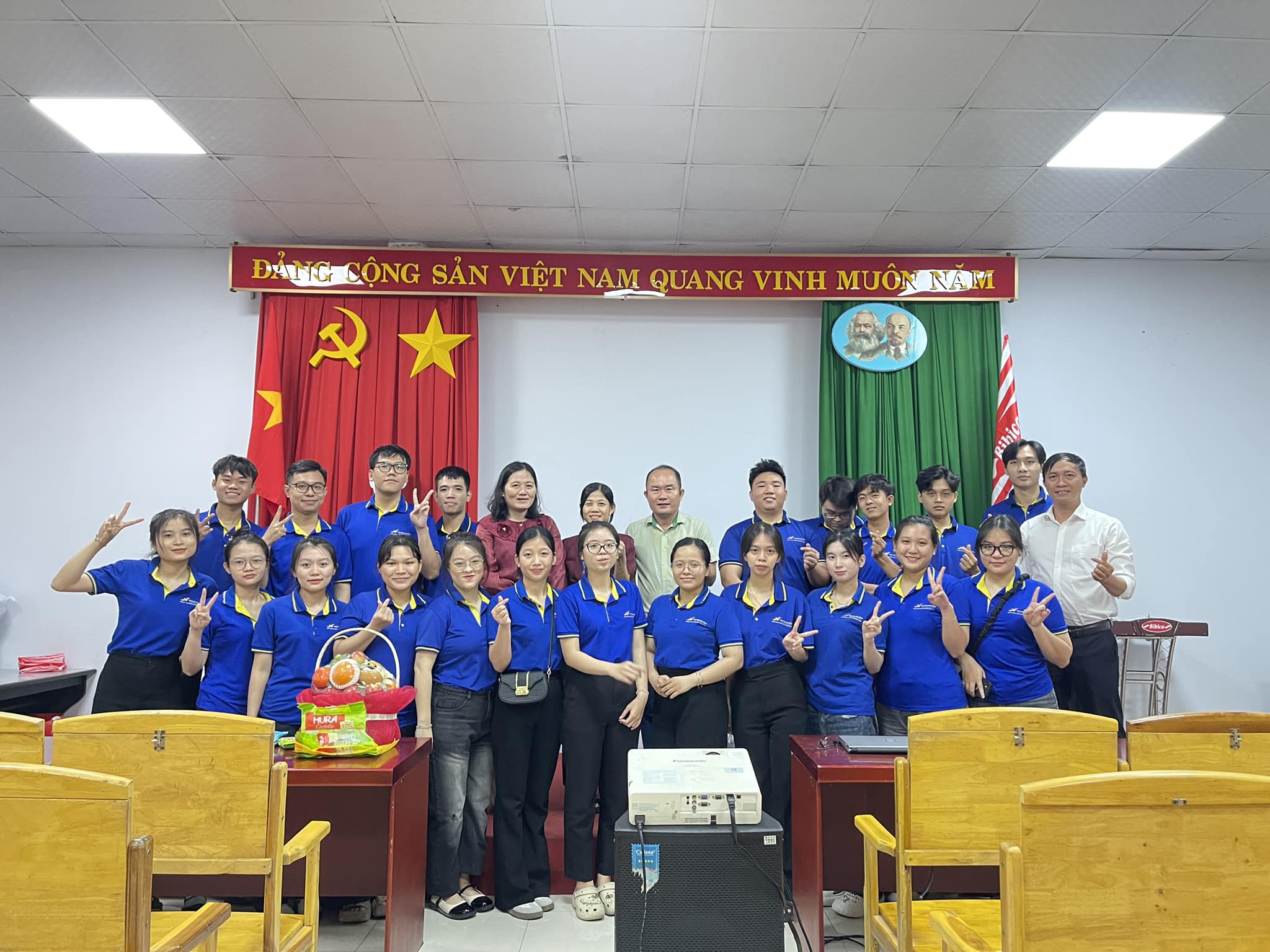 Khám Phá Thế Giới Bánh Kẹo Cùng Bibica Biên Hòa và Sinh Viên Đại học Lạc Hồng