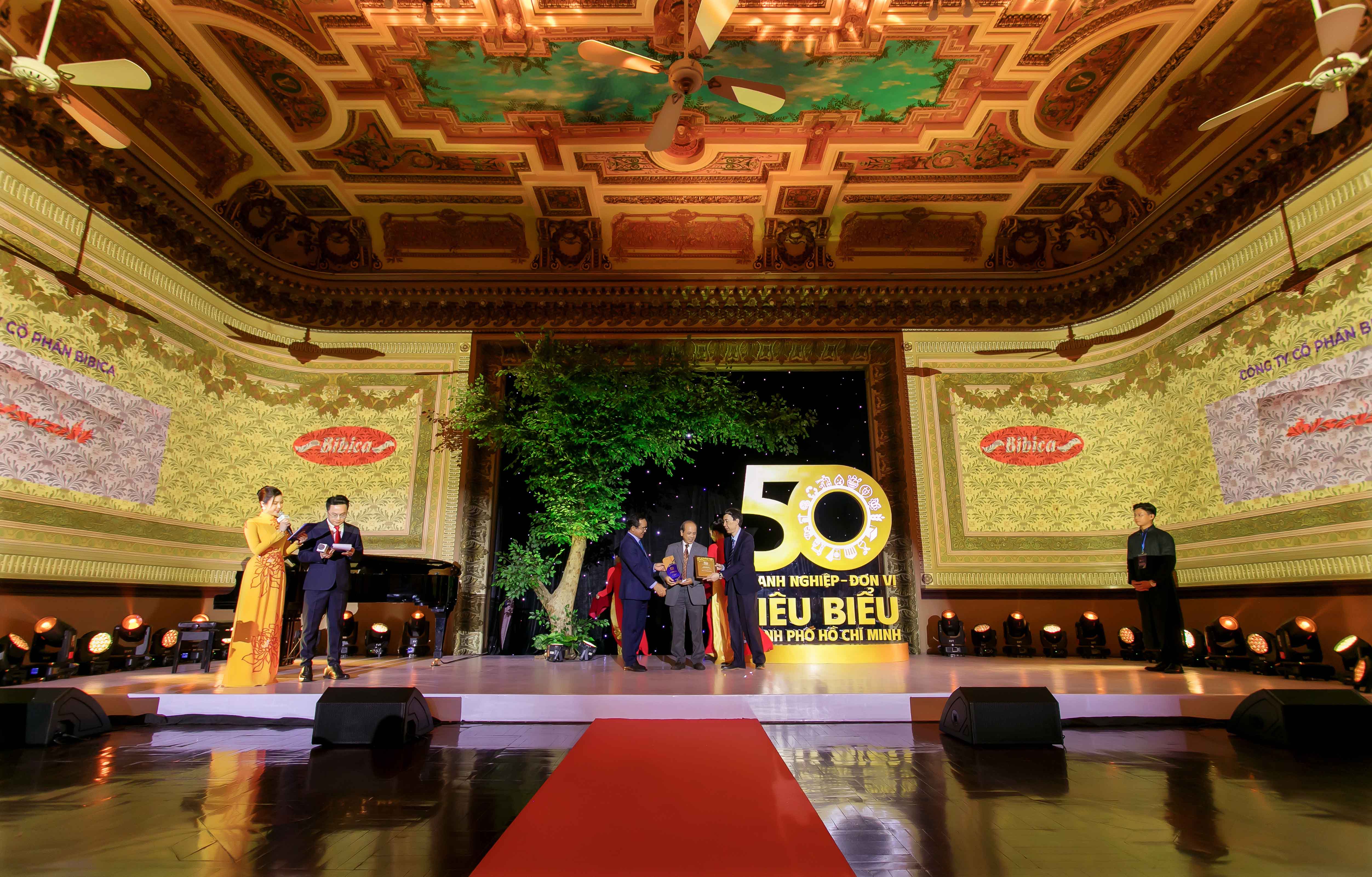 Bibica Rạng Rỡ Tự Hào Gia Đạt Top 50 Doanh nghiệp Tiêu biểu TP.HCM năm 2025, Tiếp Tục Khẳng Định Vị Thế Trong Ngành Bánh Kẹo Việt