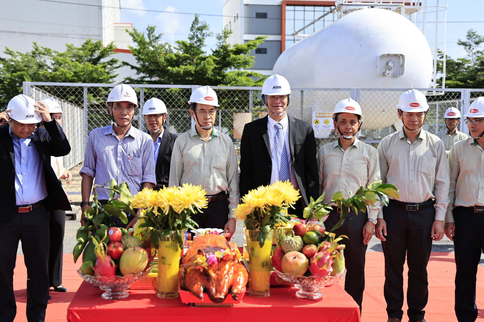 Toàn cảnh buổi lễ động thổ.