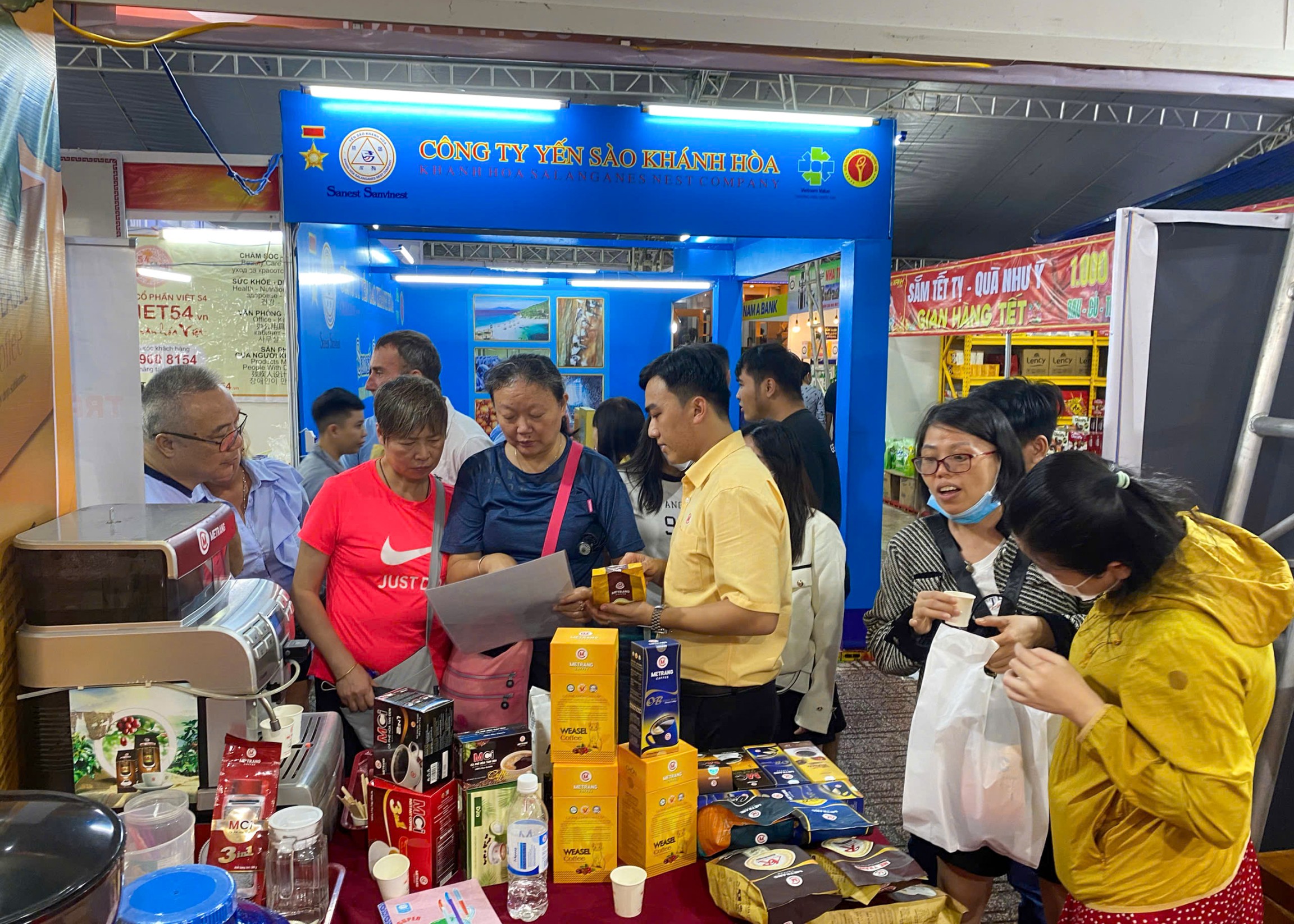cà phê Việt Nam, cà phê mê trang, cà phê robusta, cà phê arabica, cà phê hạt, cà phê pha máy, cà phê bột, cà phê sạch, cà phê cao cấp, cà phê hòa tan, cà phê hút chân không, cà phê đặc sản, cà phê chế biến ướt, OEM coffee, ODM coffee