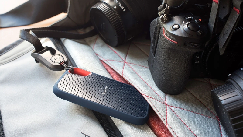 Ổ cứng di động SSD Sandisk Extreme Portable 1TB V2 E61 1050MB/s SDSSDE61-1T00-G25