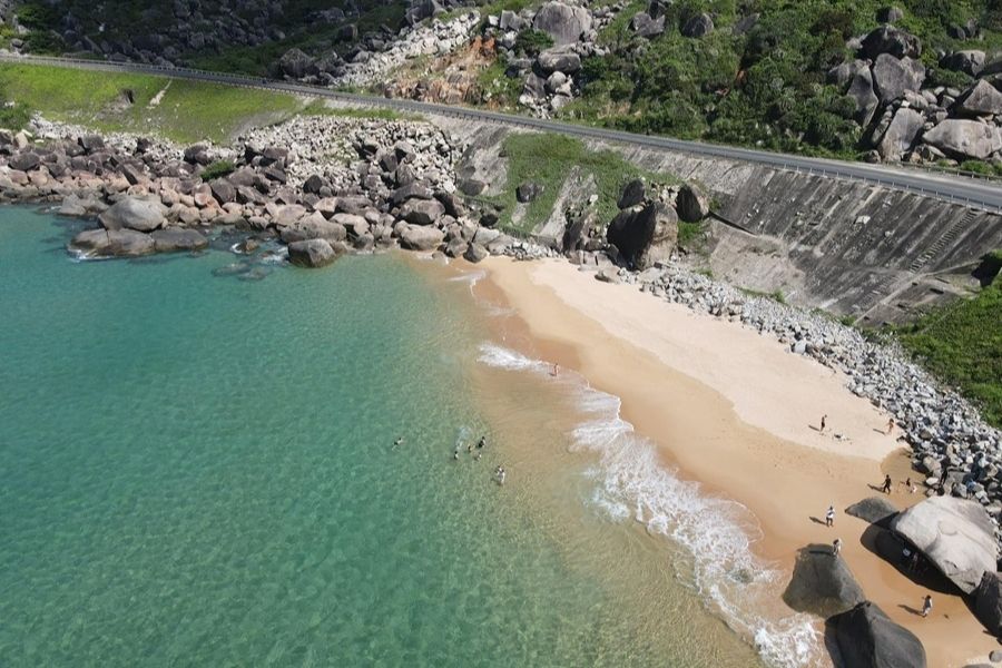 Những điểm du lịch đẹp gần Bãi Gốc