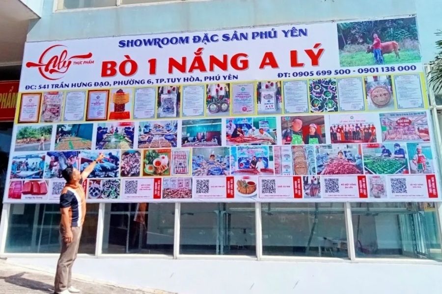 Quán bán bò một nắng muối kiến vàng Phú Yên ngon