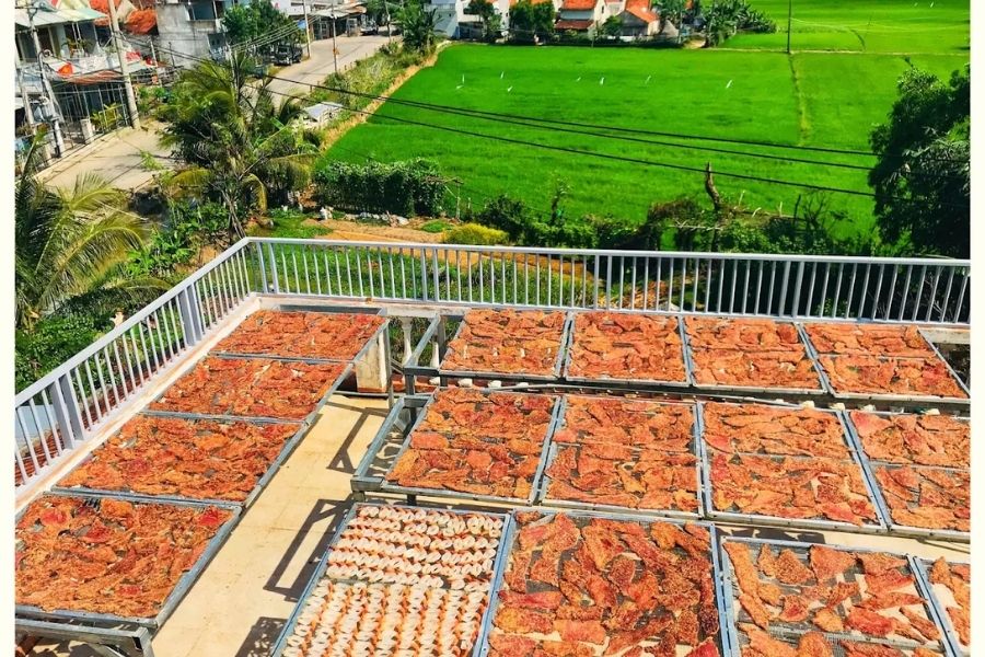 Quán bán bò một nắng muối kiến vàng Phú Yên ngon