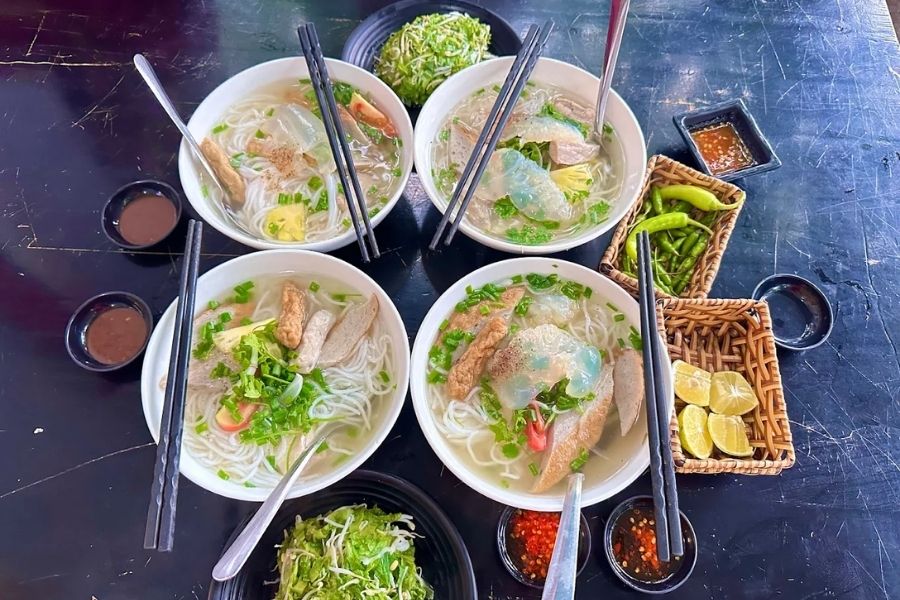 Các quán bún cá ngon đặc sản Phú Yên
