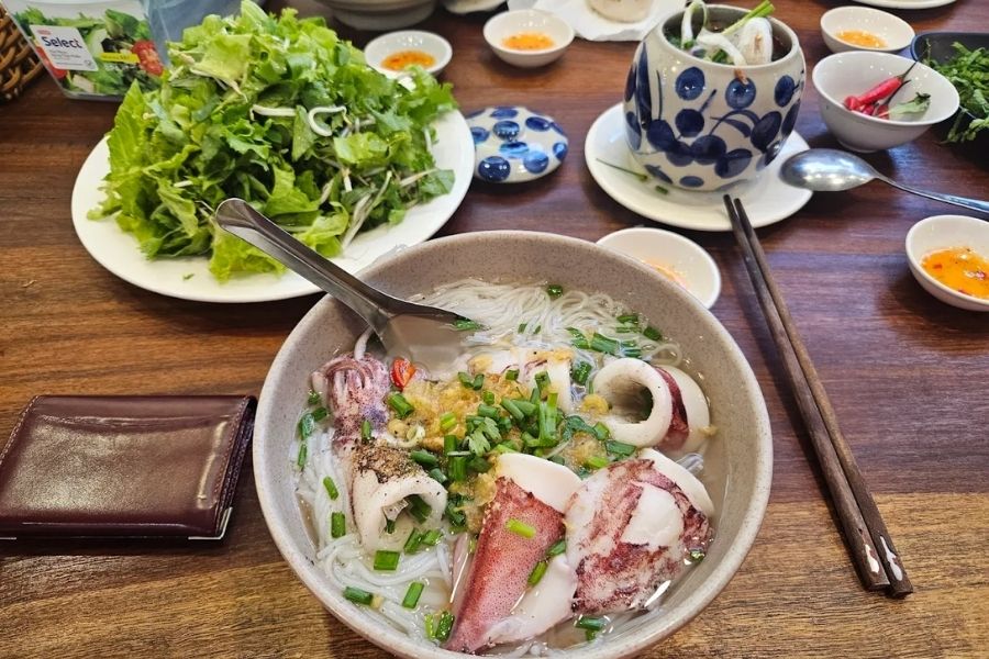 Các quán bún cá ngon đặc sản Phú Yên