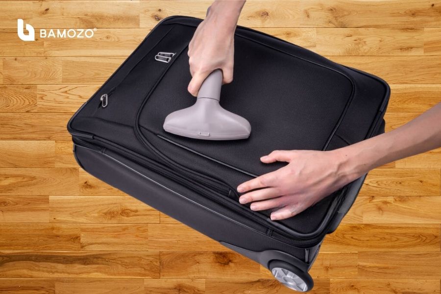 Cách vệ sinh vali kéo vải