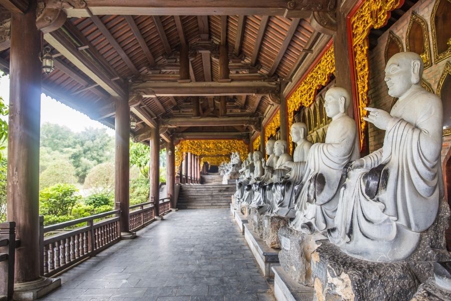 Hành lang La Hán chùa Bái Đính