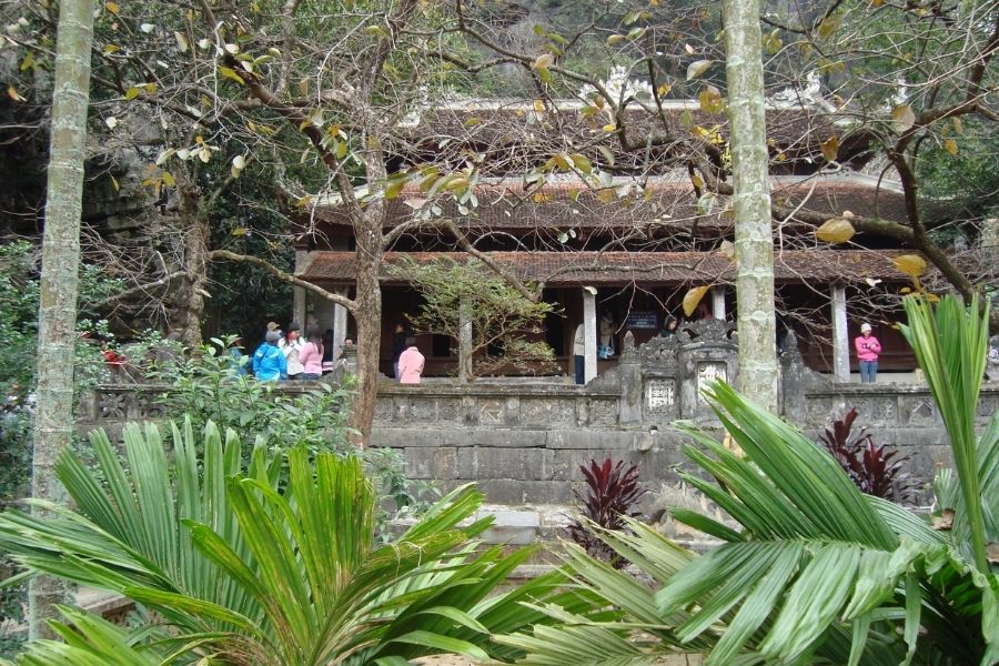 Đền Hạ - chùa Bích Động