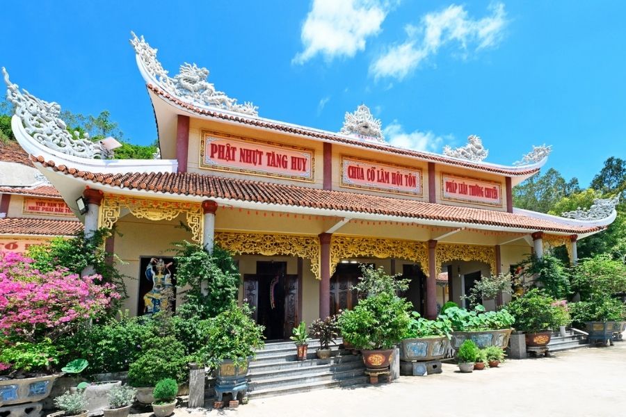 Các ngôi chùa nổi tiếng linh thiêng tại Phú Yên