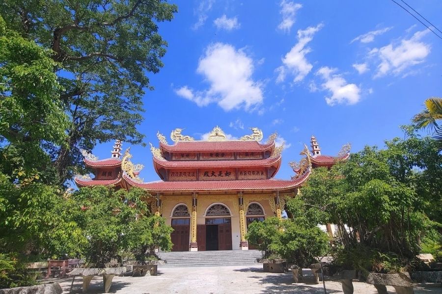 Các ngôi chùa nổi tiếng linh thiêng tại Phú Yên