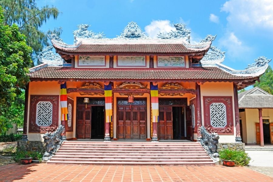 Các ngôi chùa nổi tiếng linh thiêng tại Phú Yên