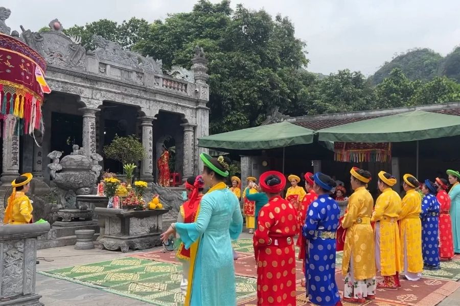 Lễ hội đền Thái Vi