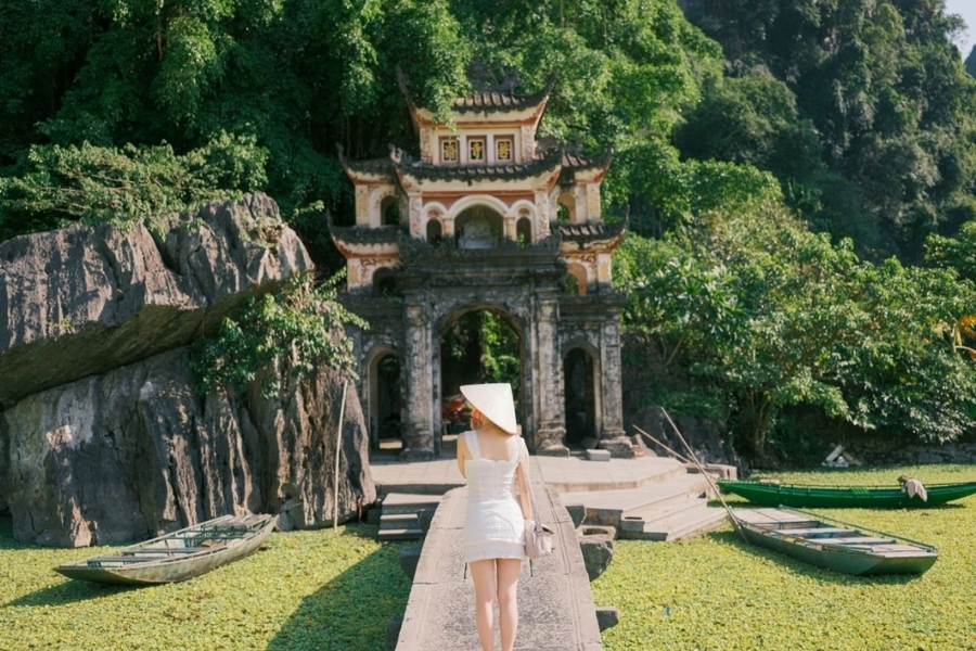 Du lịch Tam Cốc - Bích Động Ninh Bình - chùa Bích Động