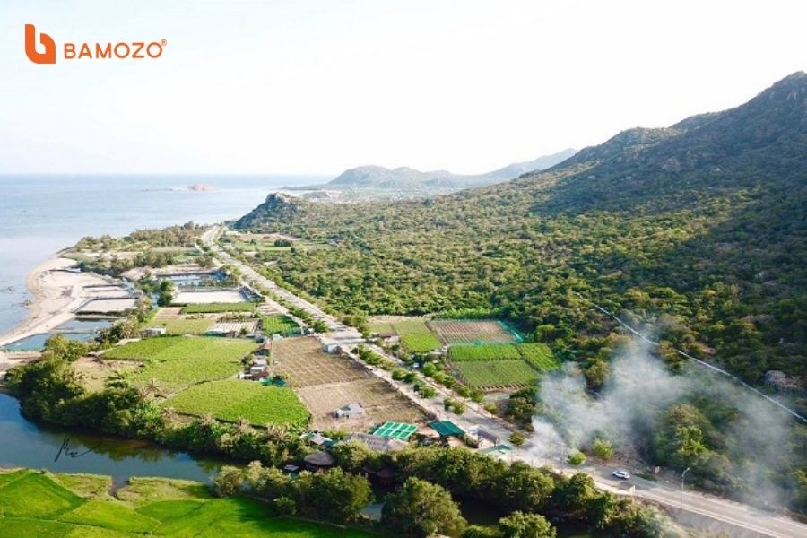 Vườn quốc gia núi Chúa vịnh Vĩnh Hy