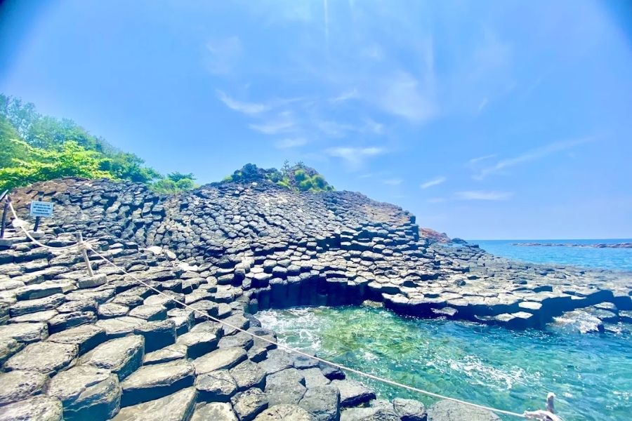 Gành Đá Đĩa Phú Yên