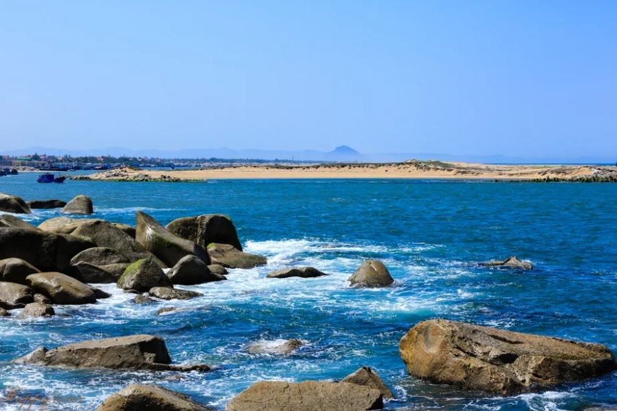 Gành đá Hòa Hiệp Nam