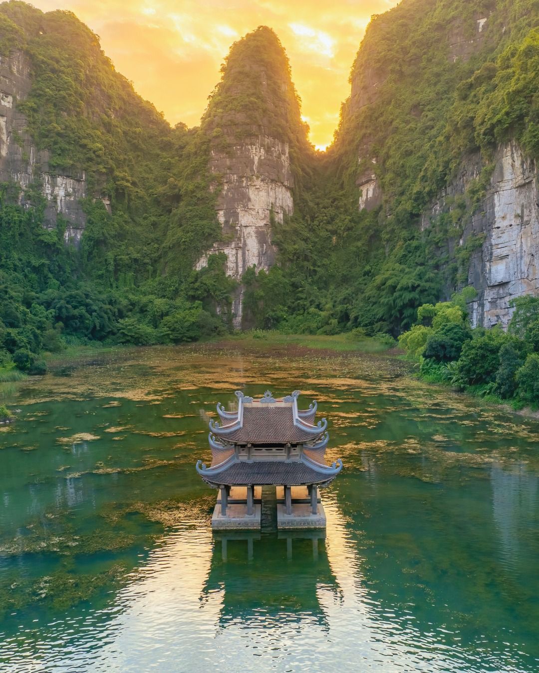 Hành cung Vũ Lâm - khu di tích Tràng An Ninh Bình