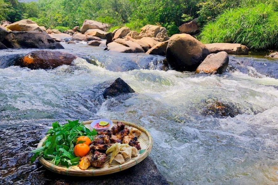 Khu du lịch Đá Bàn Phú Yên