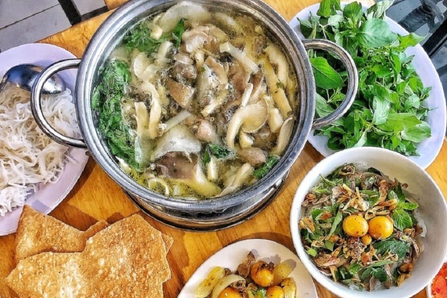 Địa chỉ ăn lẩu gà lá é ngon tại Phú Yên